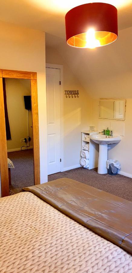 Self Catering Upper Floor Flat At Woodend House Apartment Balmacara Exterior photo